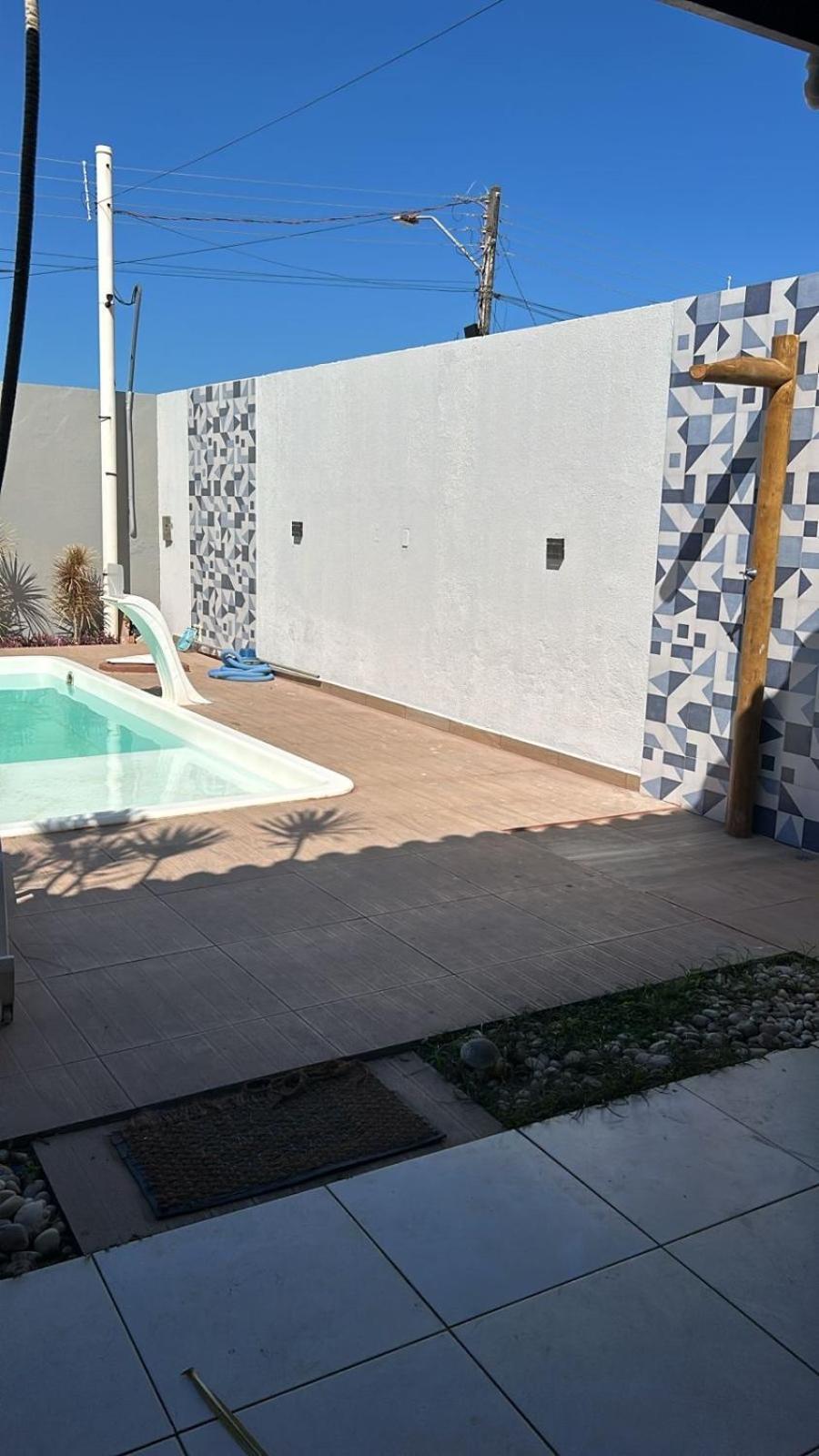 Casa Em *